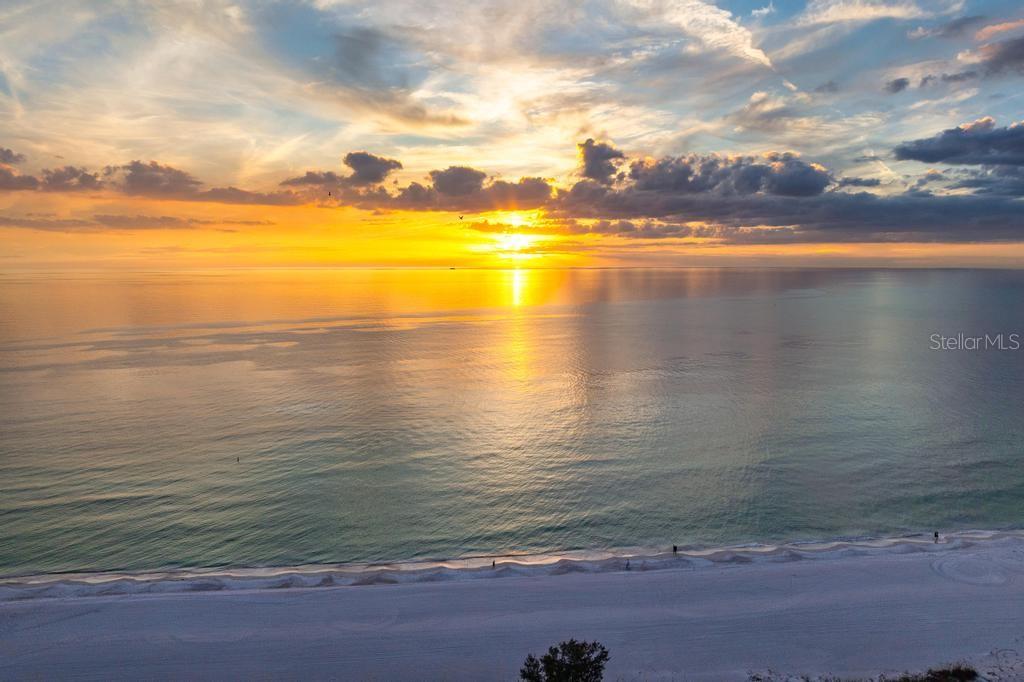 HOLMES BEACH 17TH UNIT - Residential Income