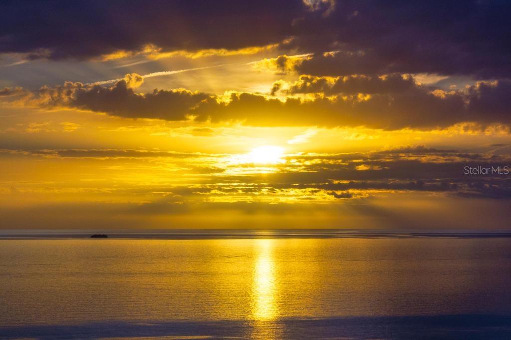 HOLMES BEACH 17TH UNIT - Residential Income