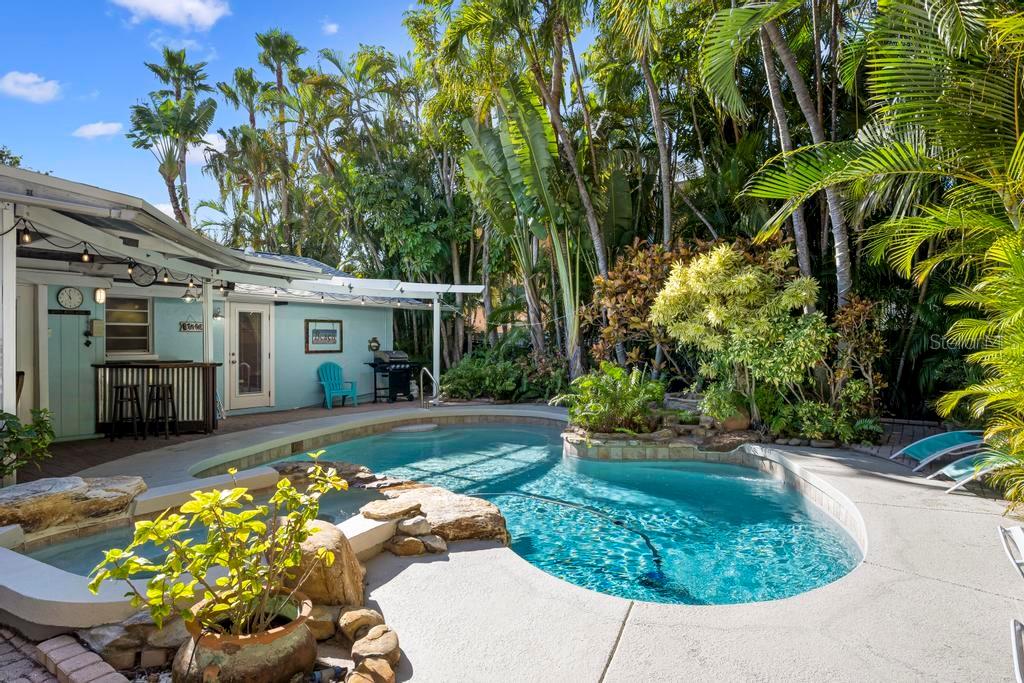 HOLMES BEACH 17TH UNIT - Residential Income