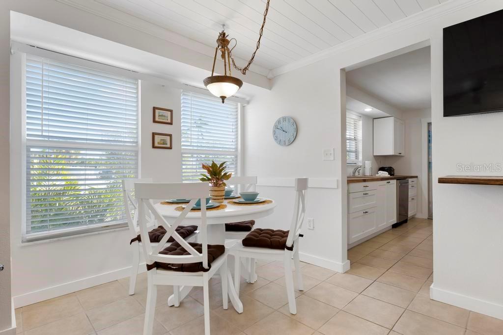 HOLMES BEACH 17TH UNIT - Residential Income