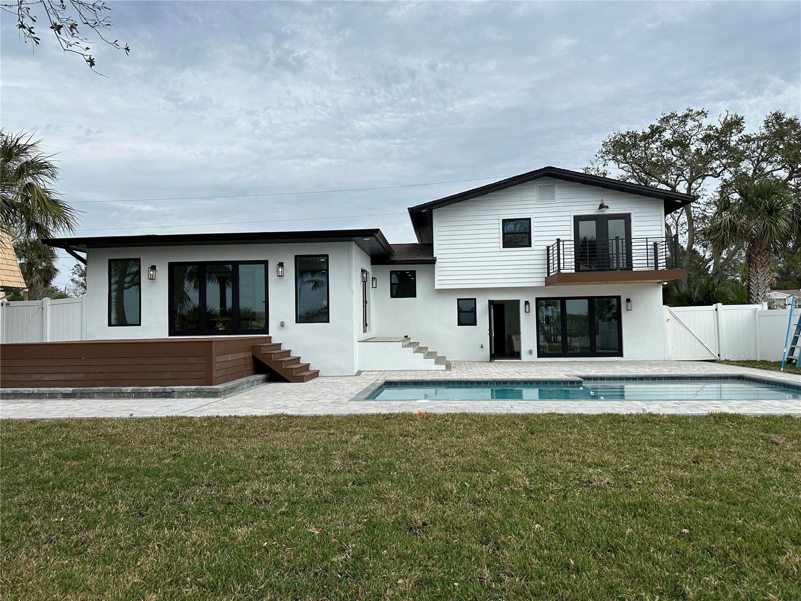 RIVERSIDE PARK - Residential
