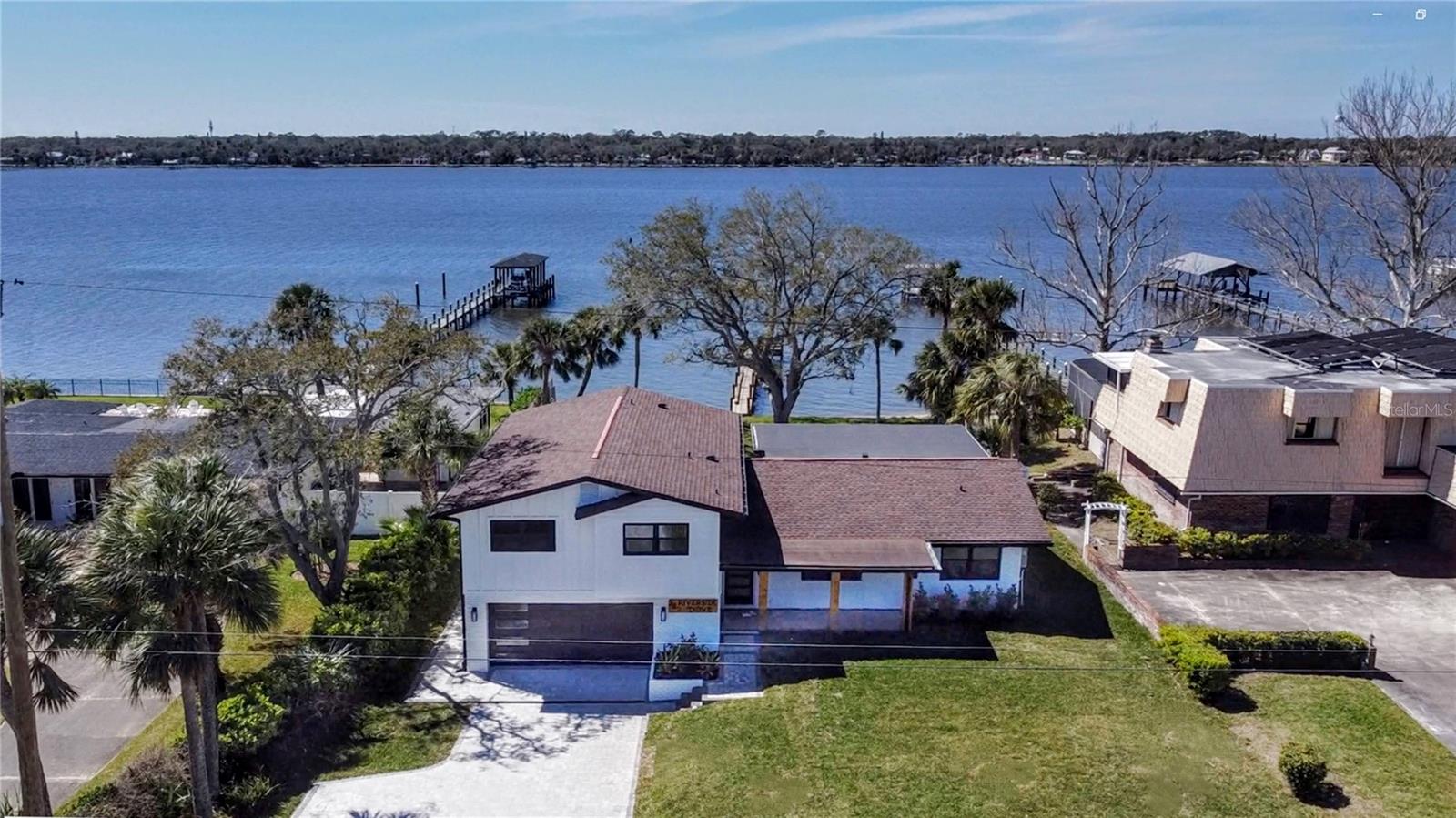RIVERSIDE PARK - Residential