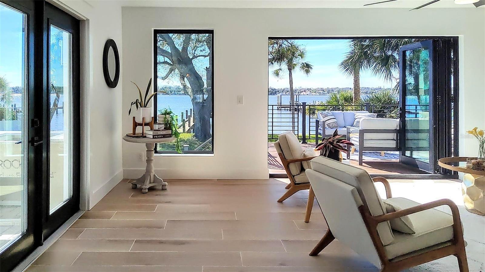 RIVERSIDE PARK - Residential