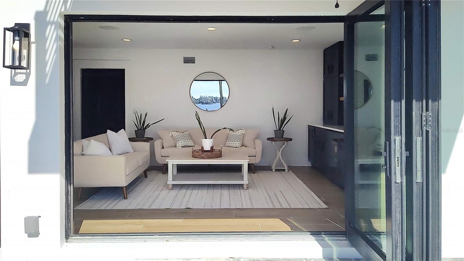 RIVERSIDE PARK - Residential
