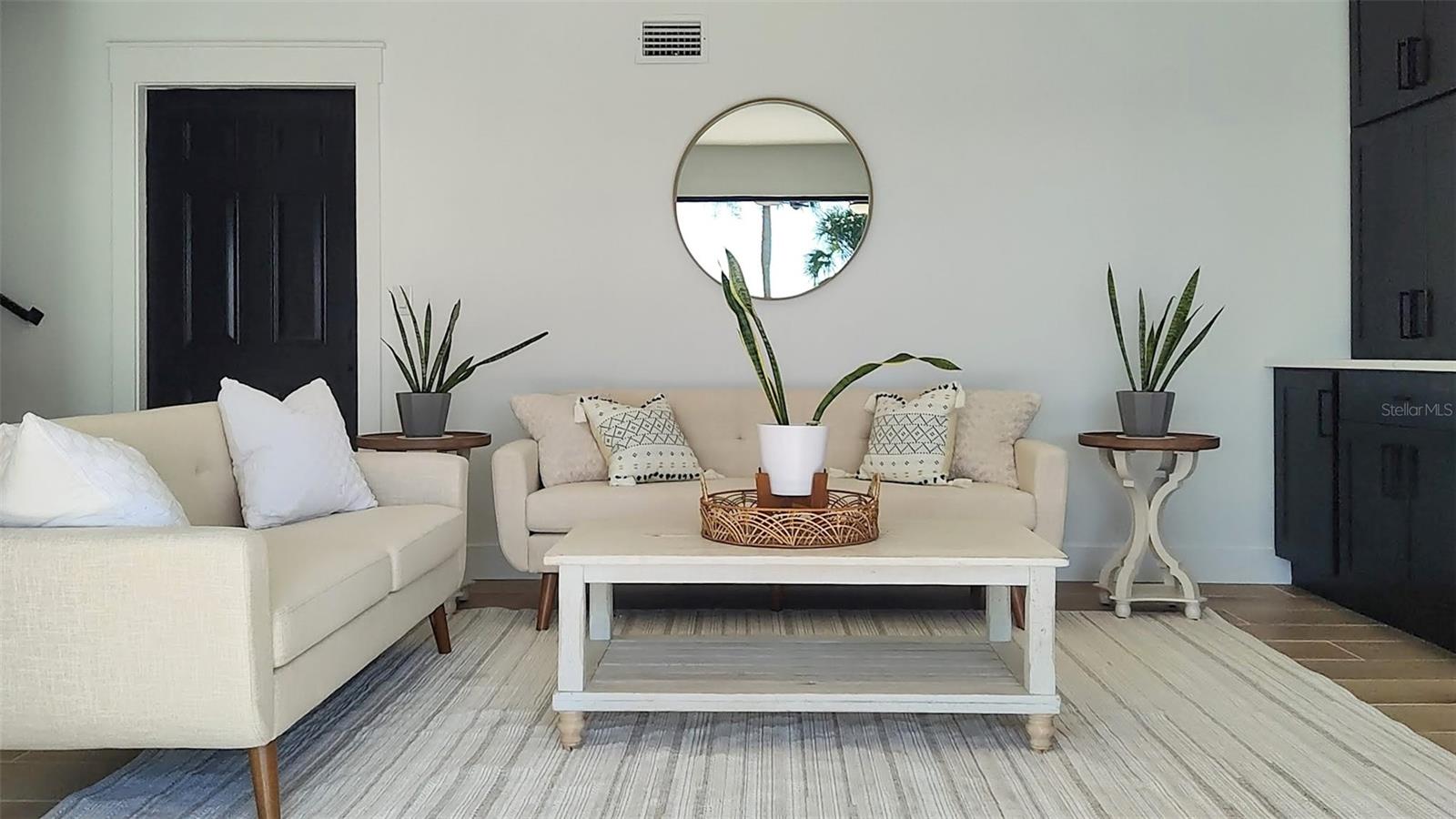 RIVERSIDE PARK - Residential