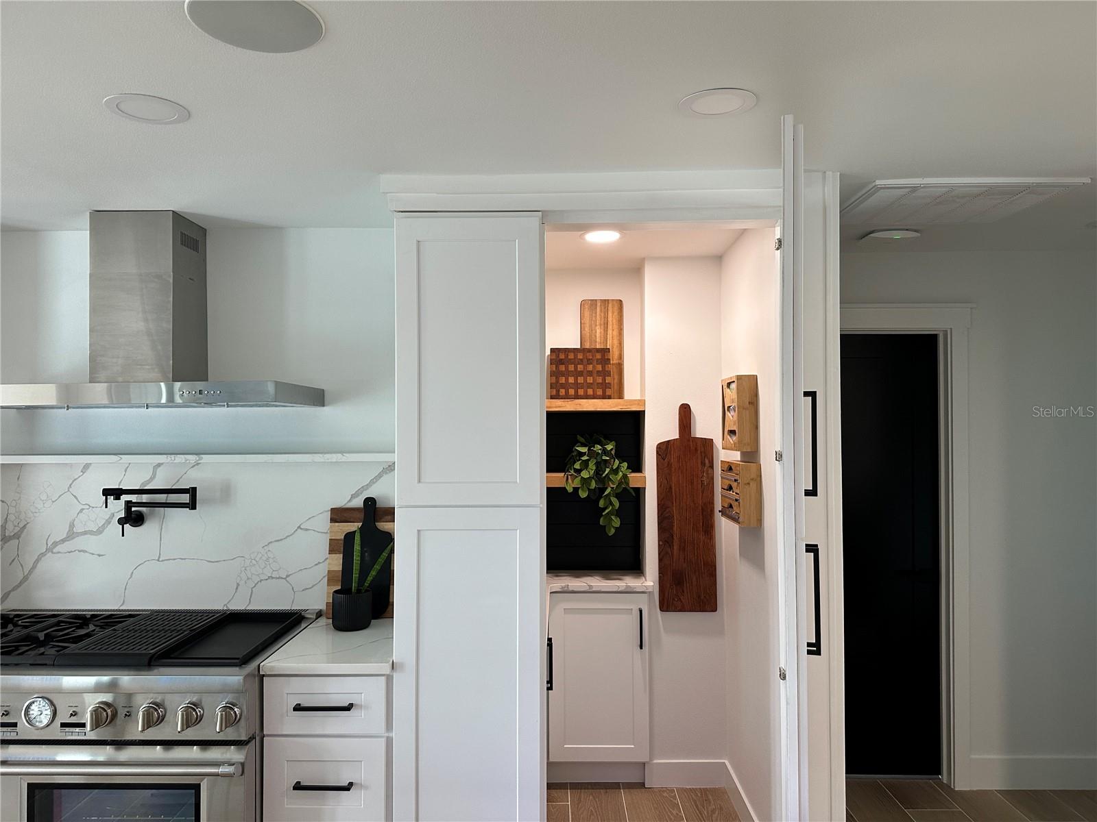 RIVERSIDE PARK - Residential