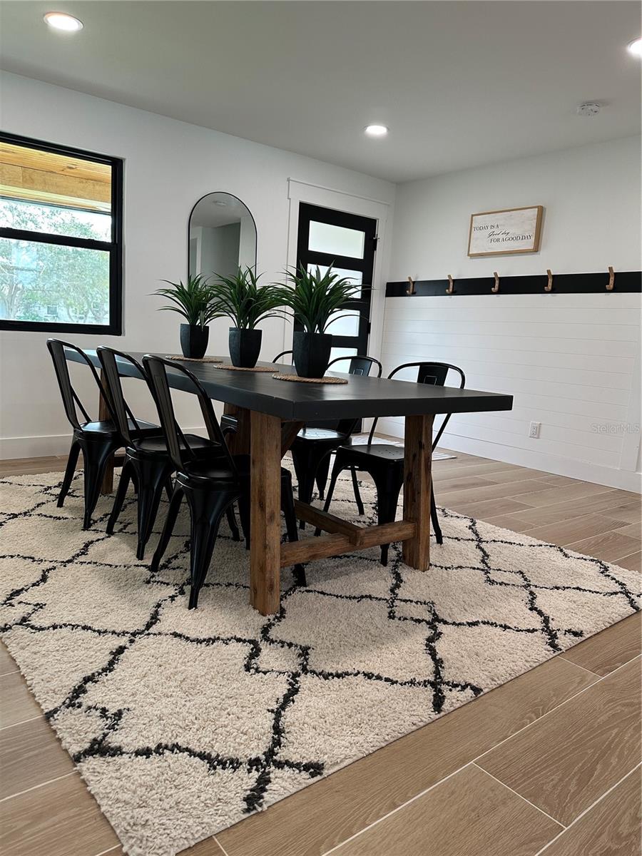 RIVERSIDE PARK - Residential