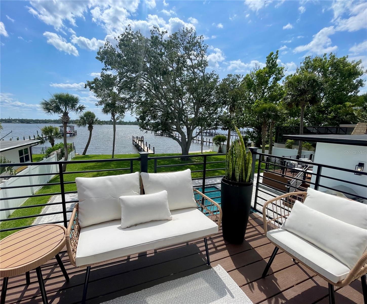 RIVERSIDE PARK - Residential
