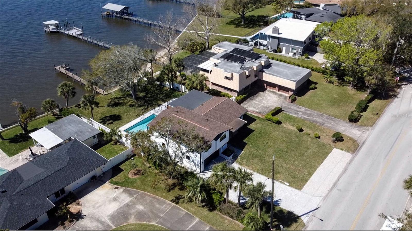 RIVERSIDE PARK - Residential