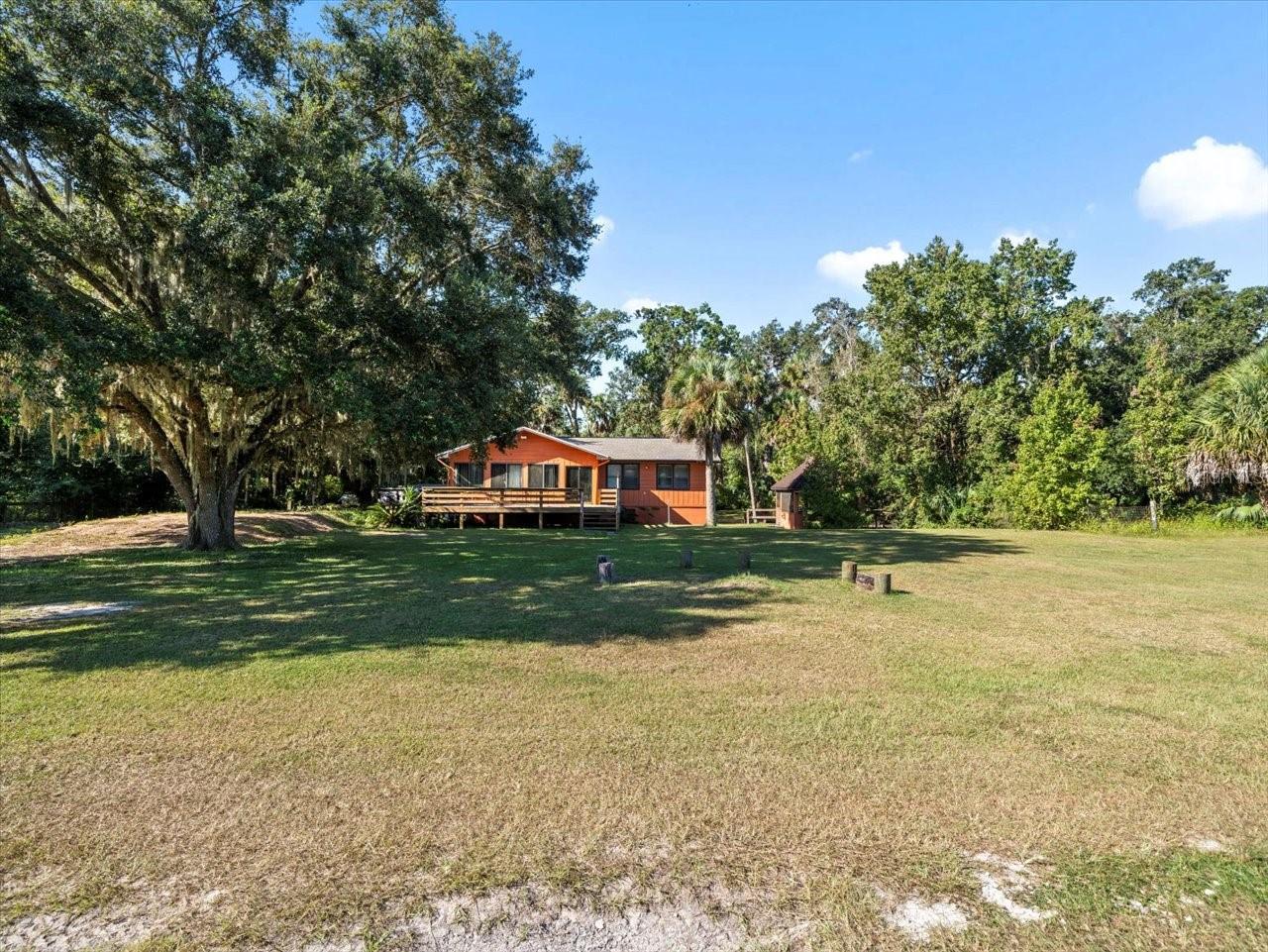 UNREC TRACTS IN 31-17S-20E - Residential