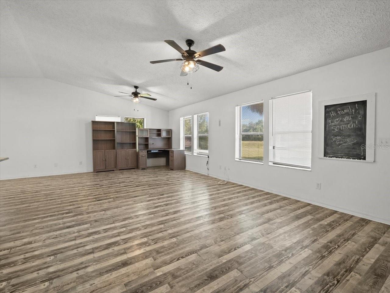 UNREC TRACTS IN 31-17S-20E - Residential