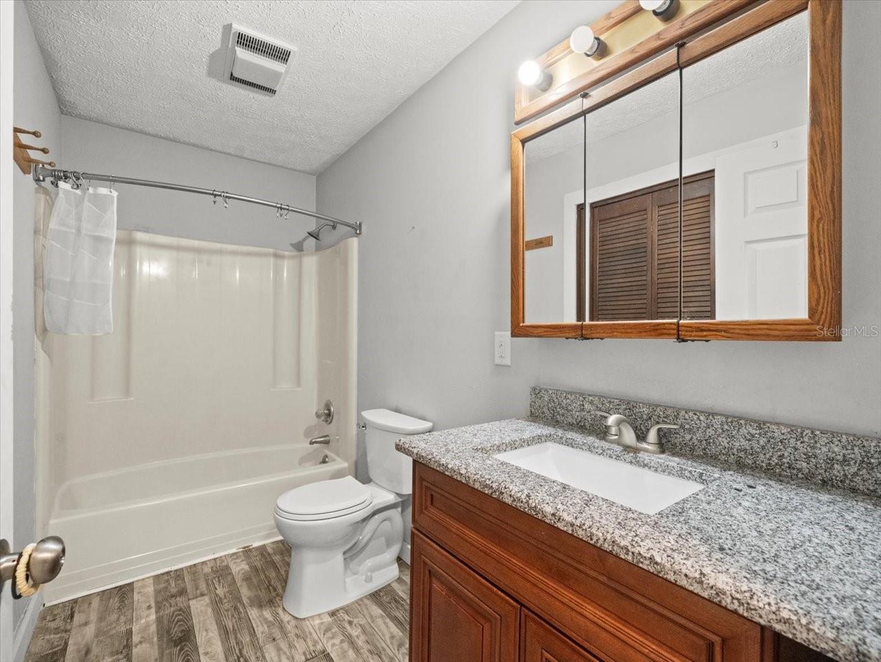 UNREC TRACTS IN 31-17S-20E - Residential