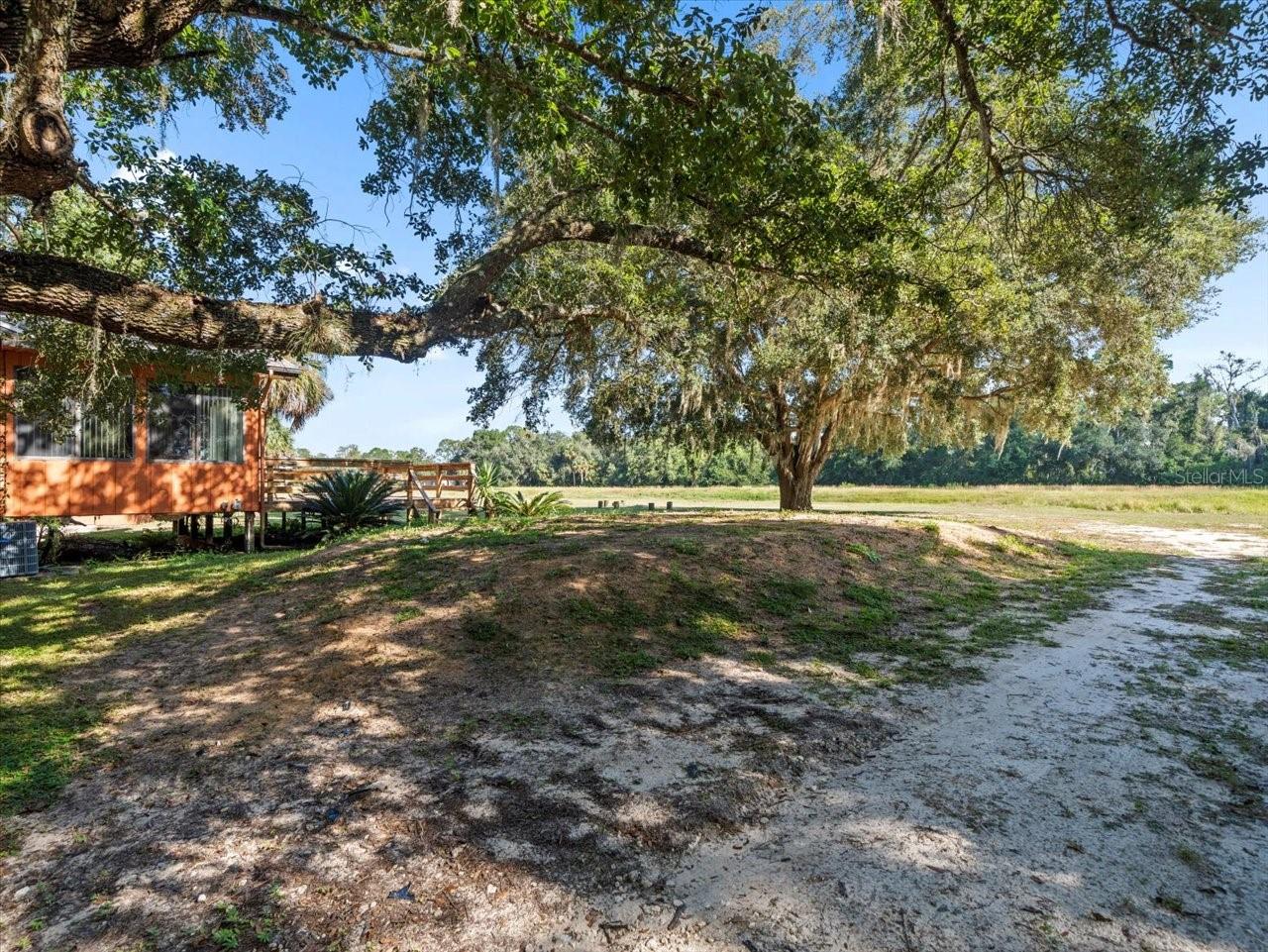 UNREC TRACTS IN 31-17S-20E - Residential