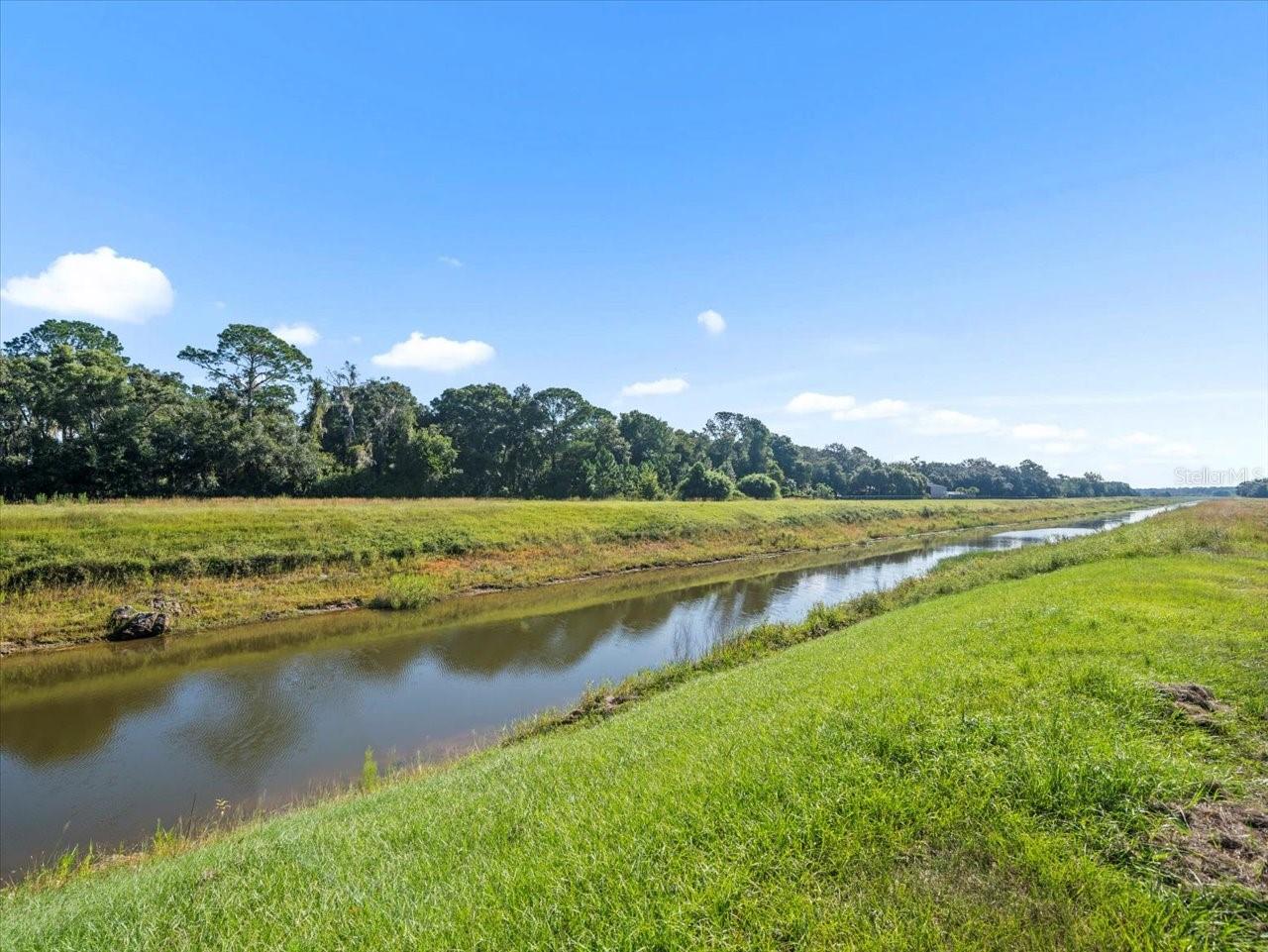 UNREC TRACTS IN 31-17S-20E - Residential