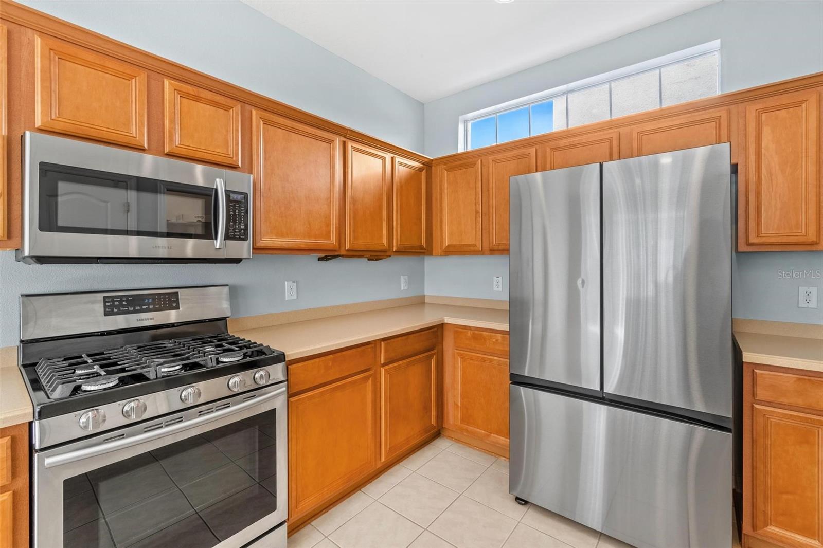 GRAND HAMPTON PH 2A-3 - Residential Lease