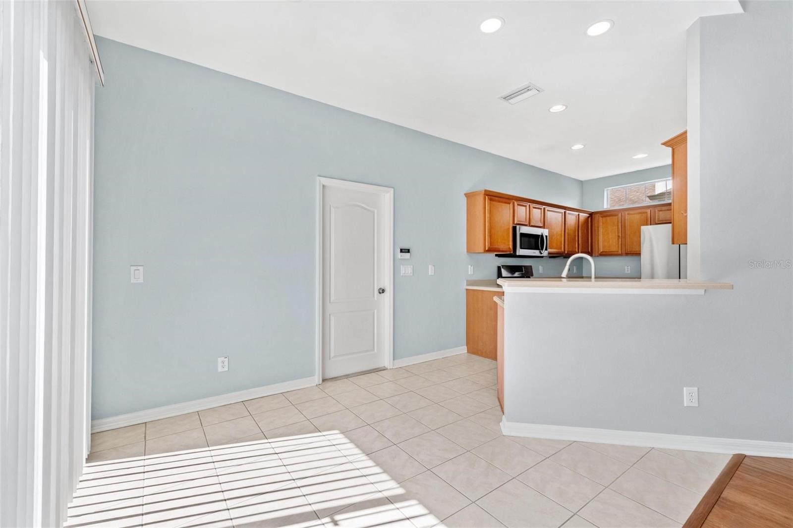 GRAND HAMPTON PH 2A-3 - Residential Lease