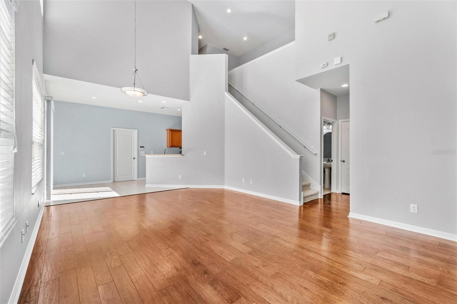 GRAND HAMPTON PH 2A-3 - Residential Lease