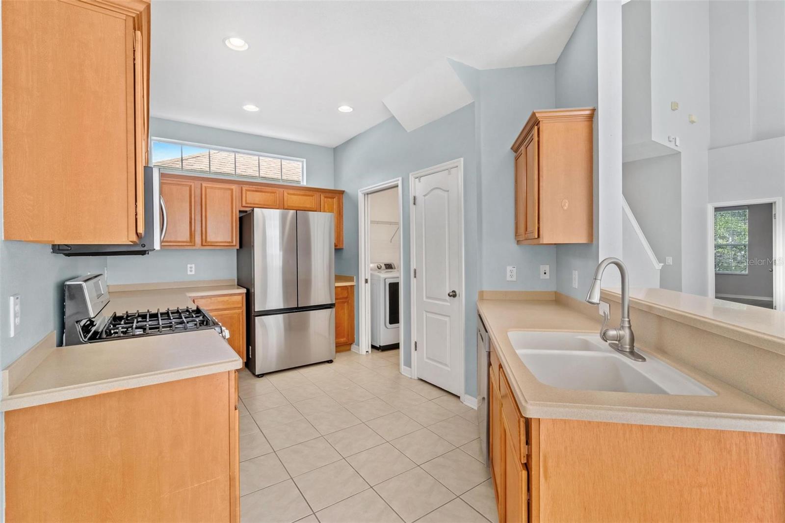 GRAND HAMPTON PH 2A-3 - Residential Lease