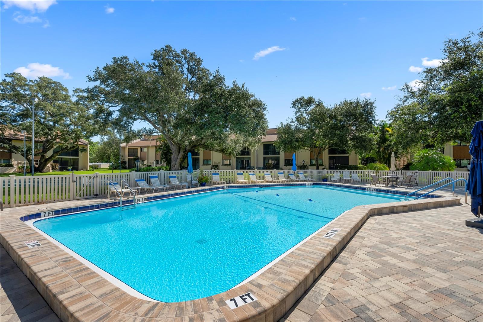 2756 Clubhouse Drive 202, Sarasota