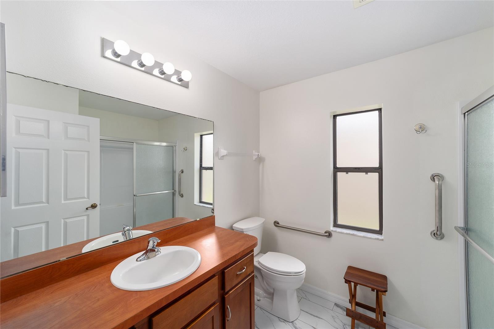 SUMMERGLEN - Residential