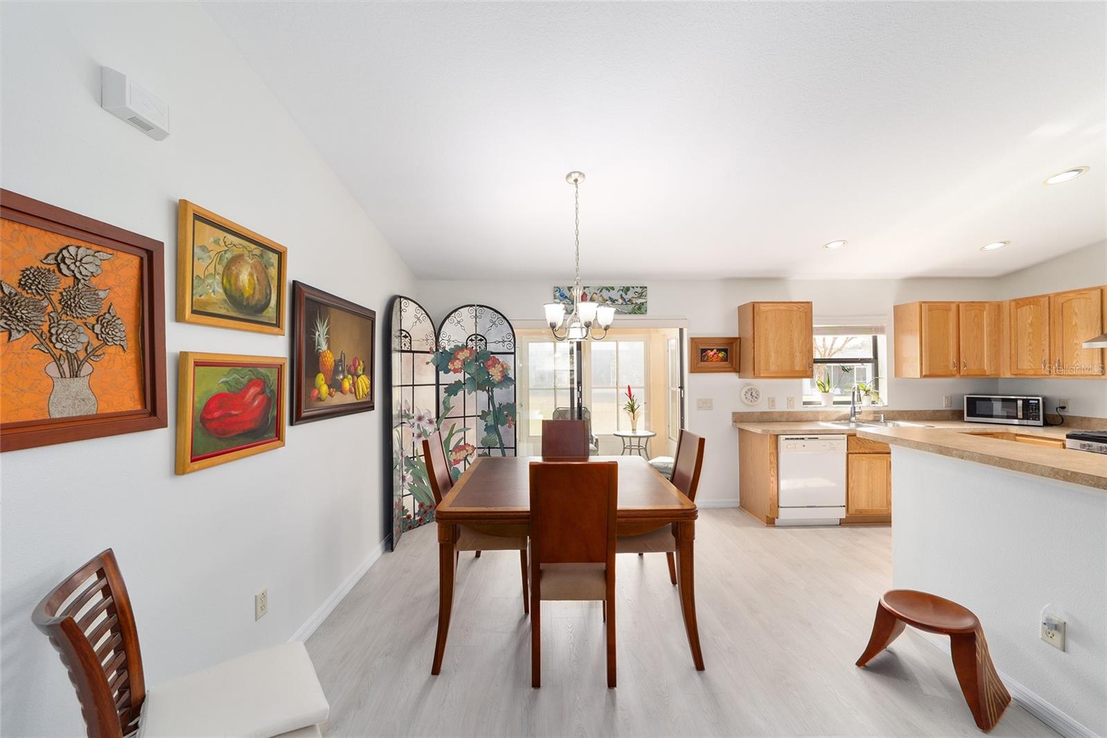 SUMMERGLEN - Residential