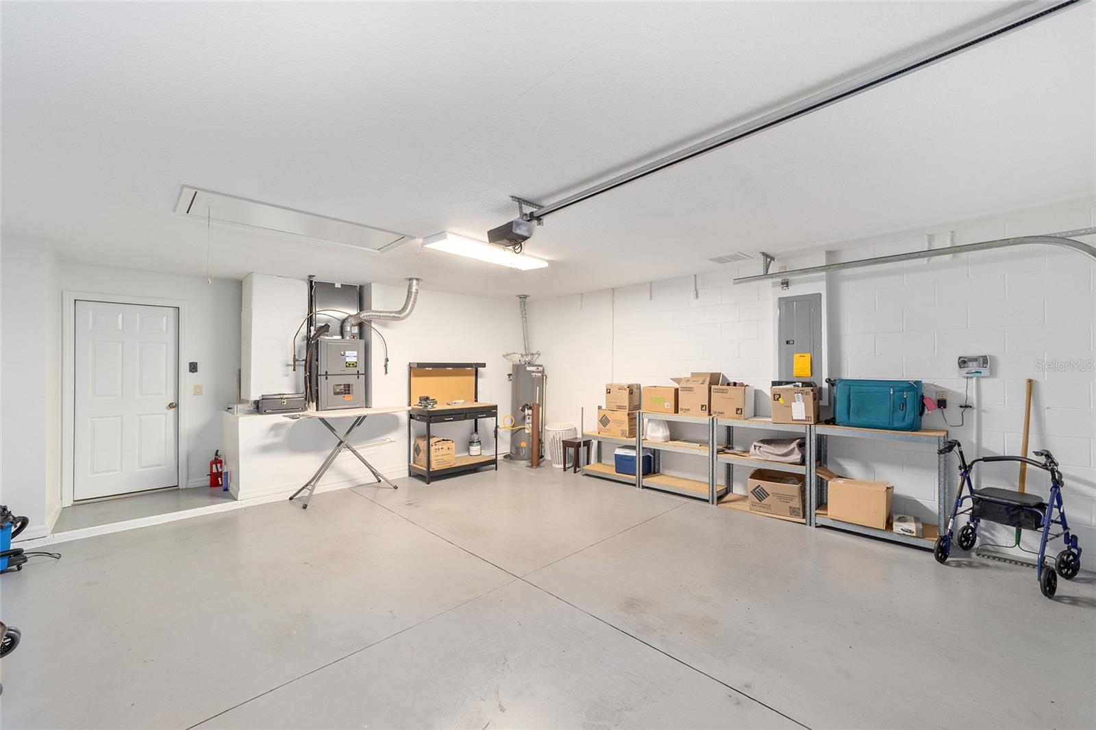 SUMMERGLEN - Residential