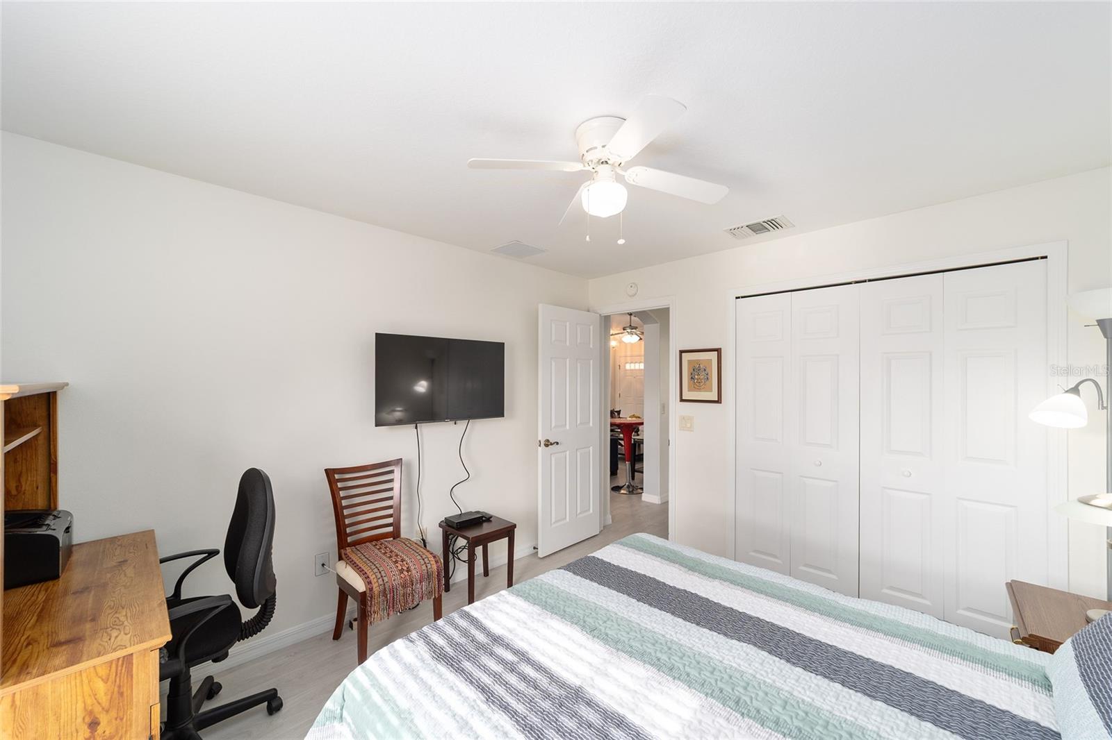 SUMMERGLEN - Residential