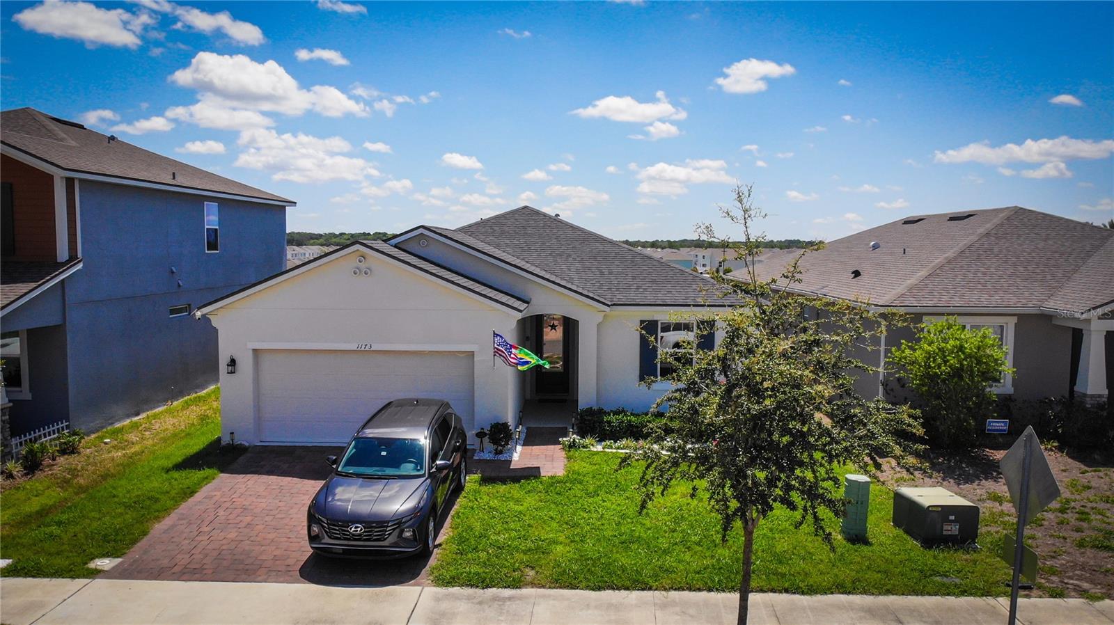 1173 LAKESHORE BREEZE PLACE