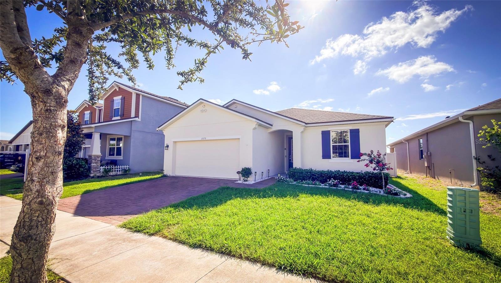 1173 LAKESHORE BREEZE PLACE