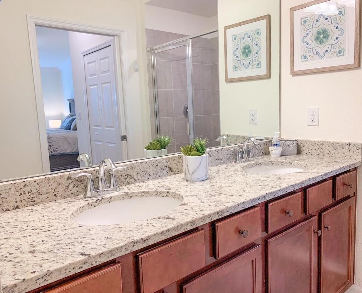 VERANDA V AT LAKEWOOD NATIONAL PH II - Residential Lease
