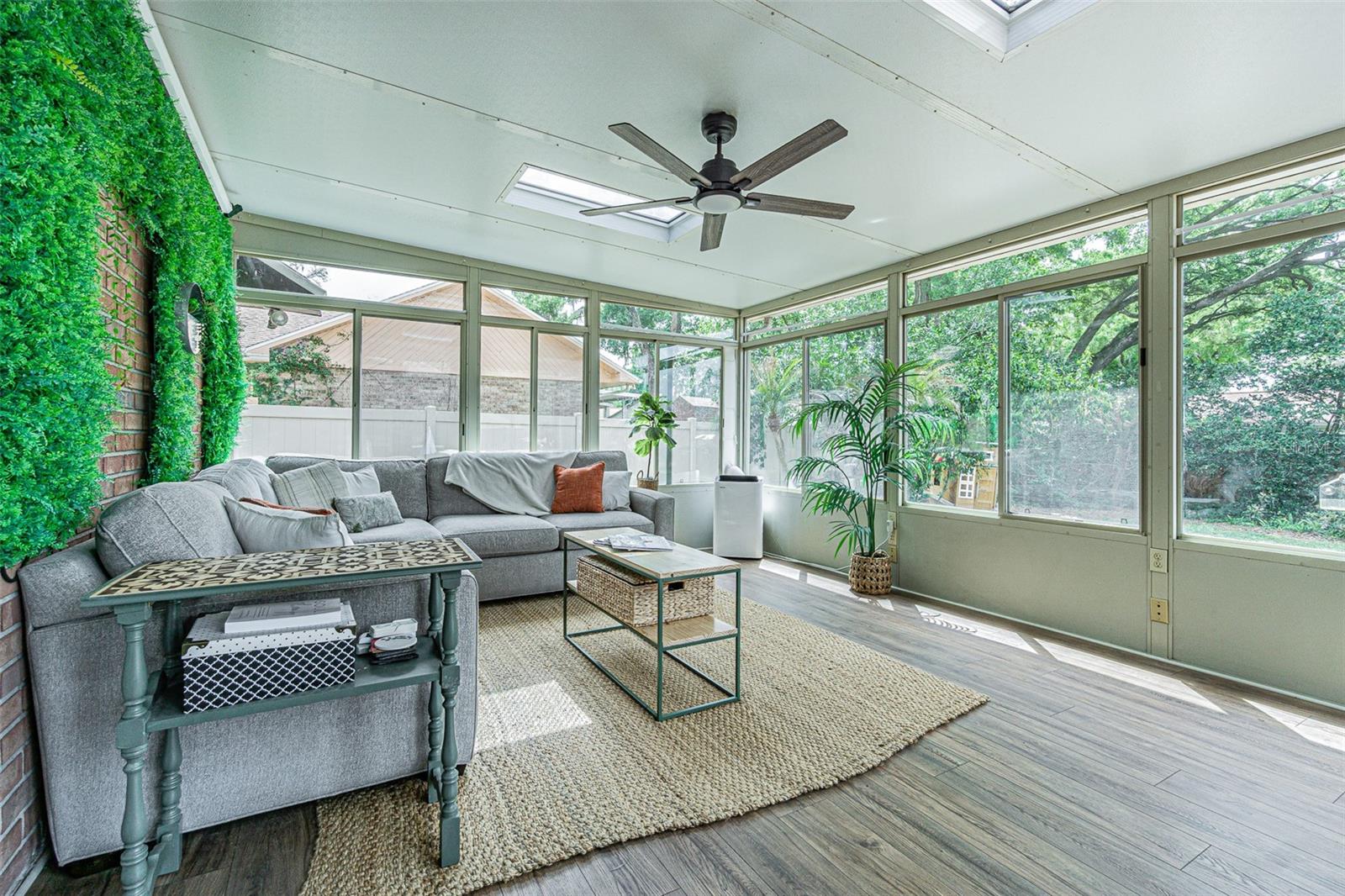 OAKRIDGE MANOR SUB - Residential