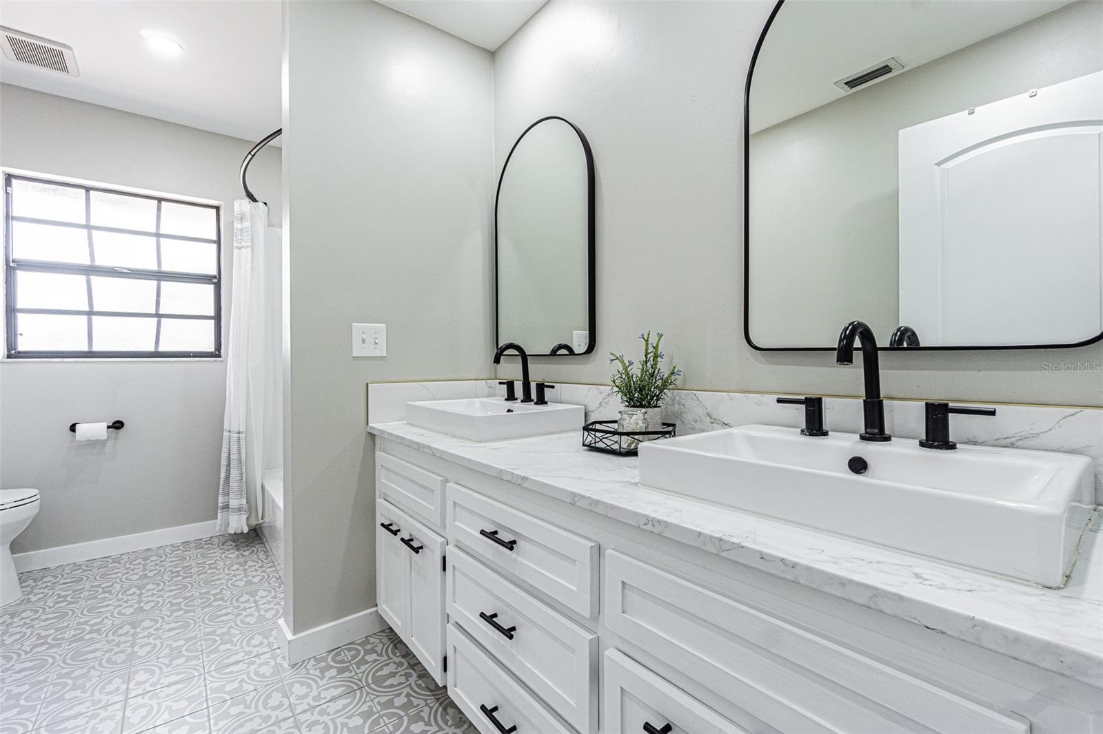 OAKRIDGE MANOR SUB - Residential