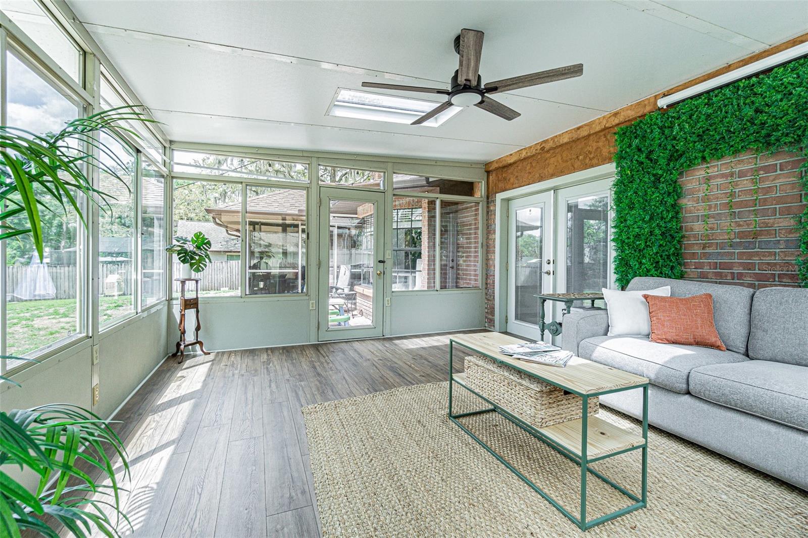 OAKRIDGE MANOR SUB - Residential