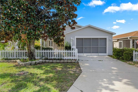 Photo of 272 Emmalee Place, The Villages, FL 32162 (MLS # G5115820)