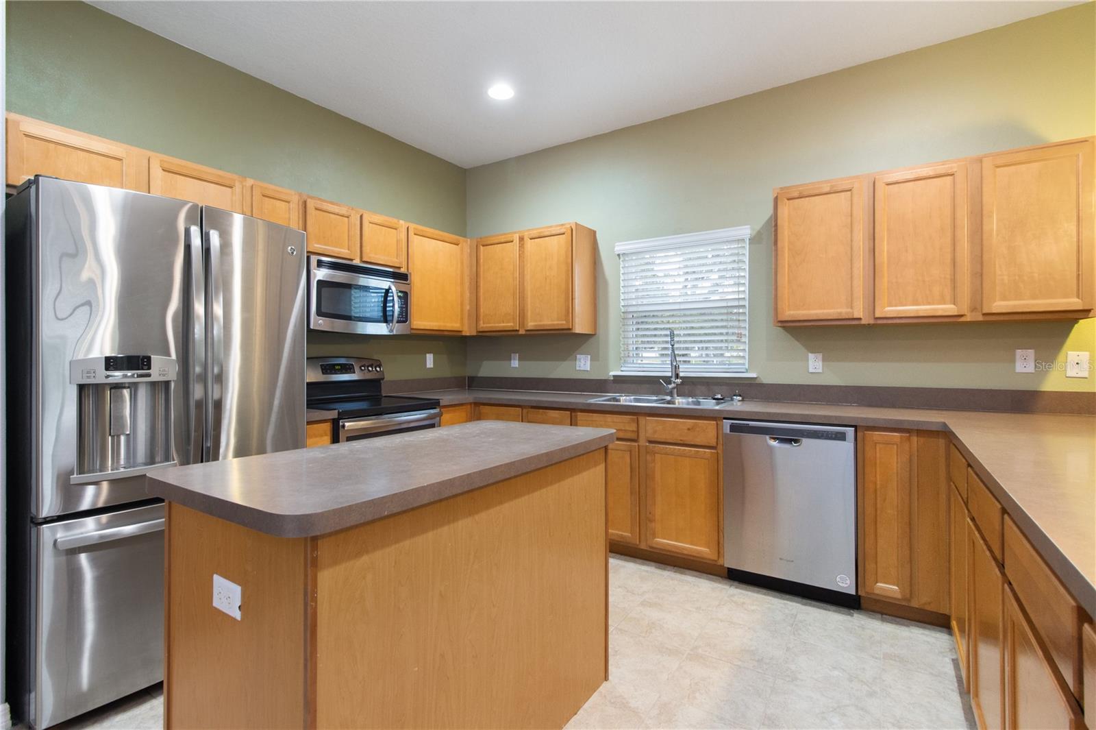 VILLAGES AT AVALON PH 2B WEST - Residential