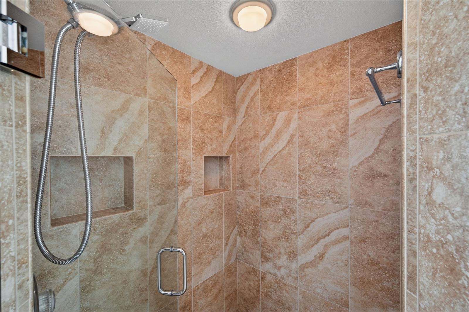 KEY VISTA PH 01 - Residential