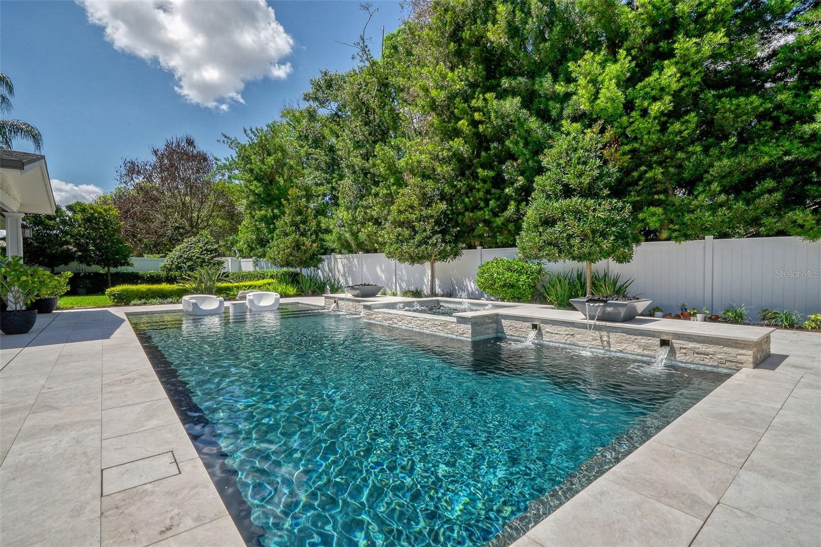 623 WOODLEY ROAD