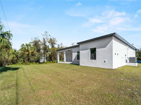 A home in PORT CHARLOTTE