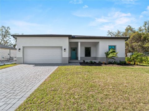 A home in PORT CHARLOTTE