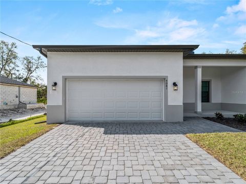 A home in PORT CHARLOTTE