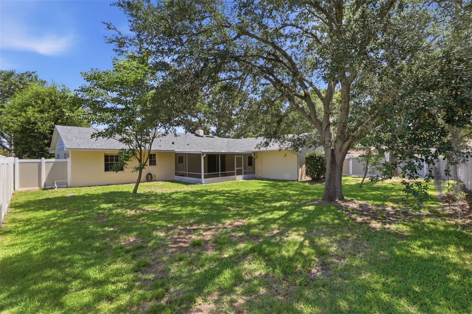 DOVER MANOR - Residential