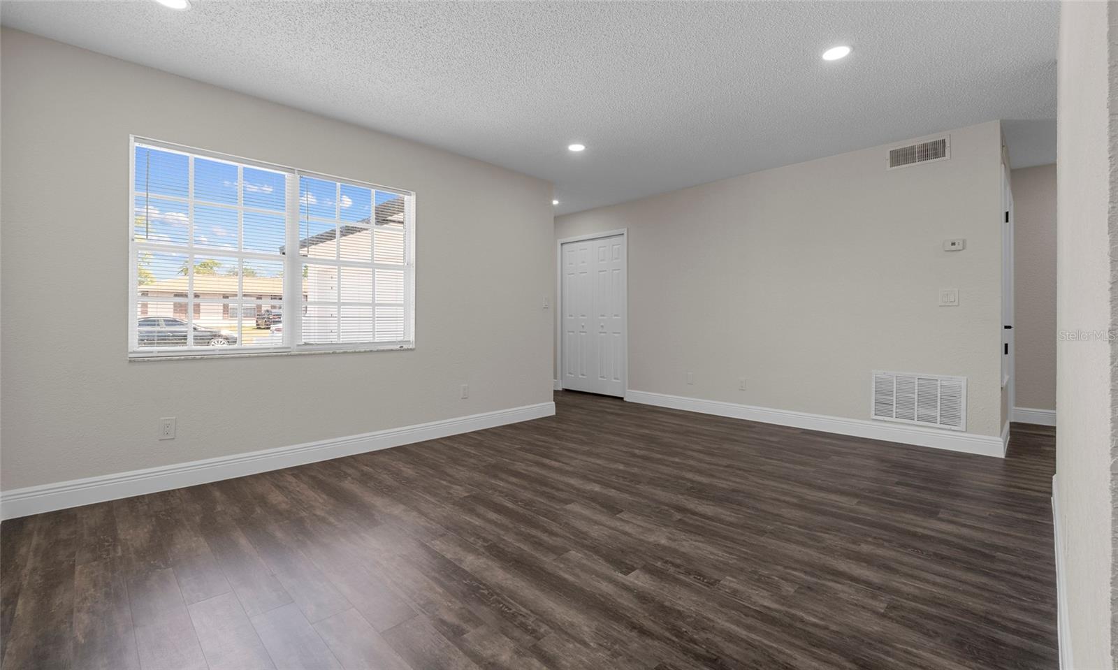 1204 CROYDONWOOD CIRCLE