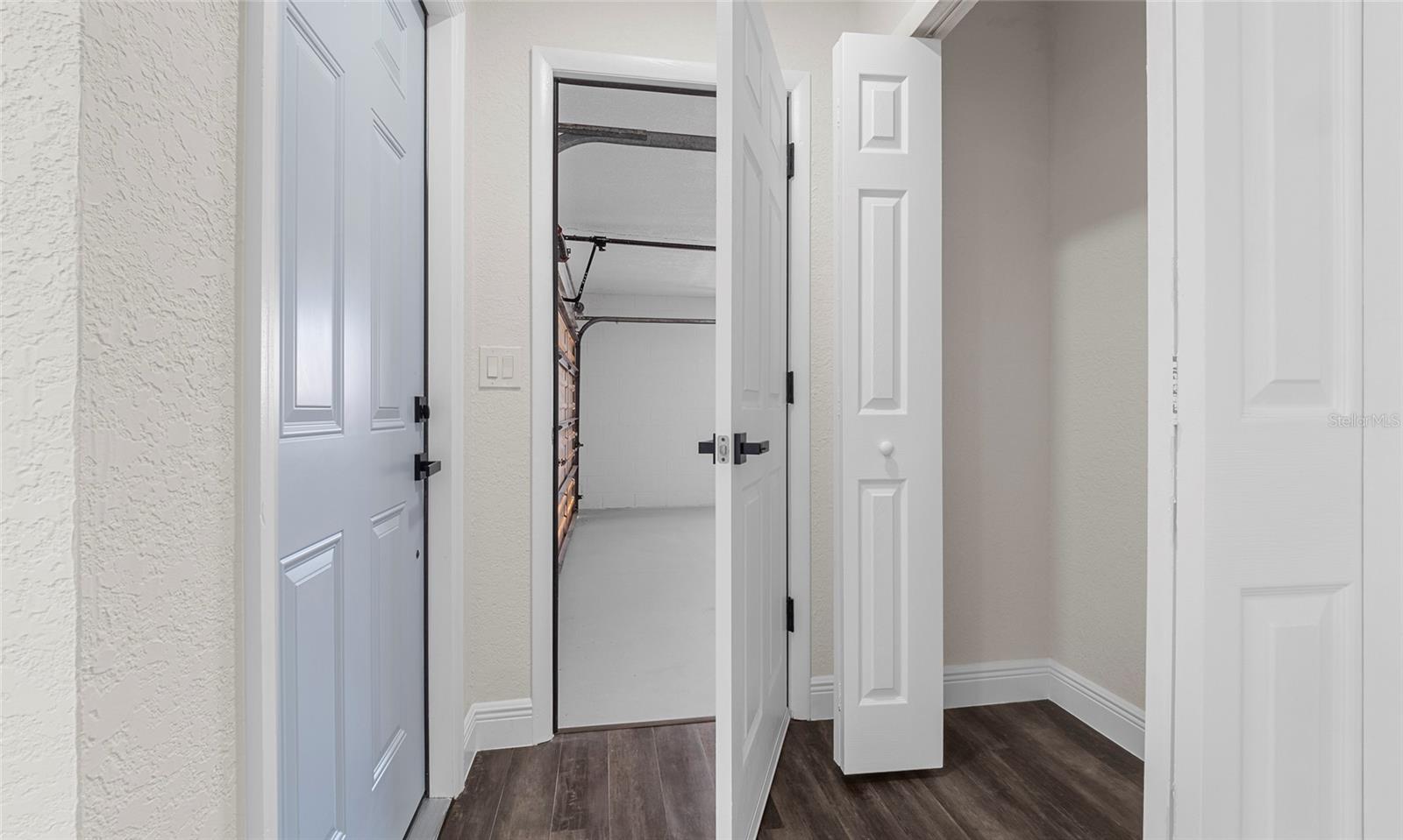 1204 CROYDONWOOD CIRCLE