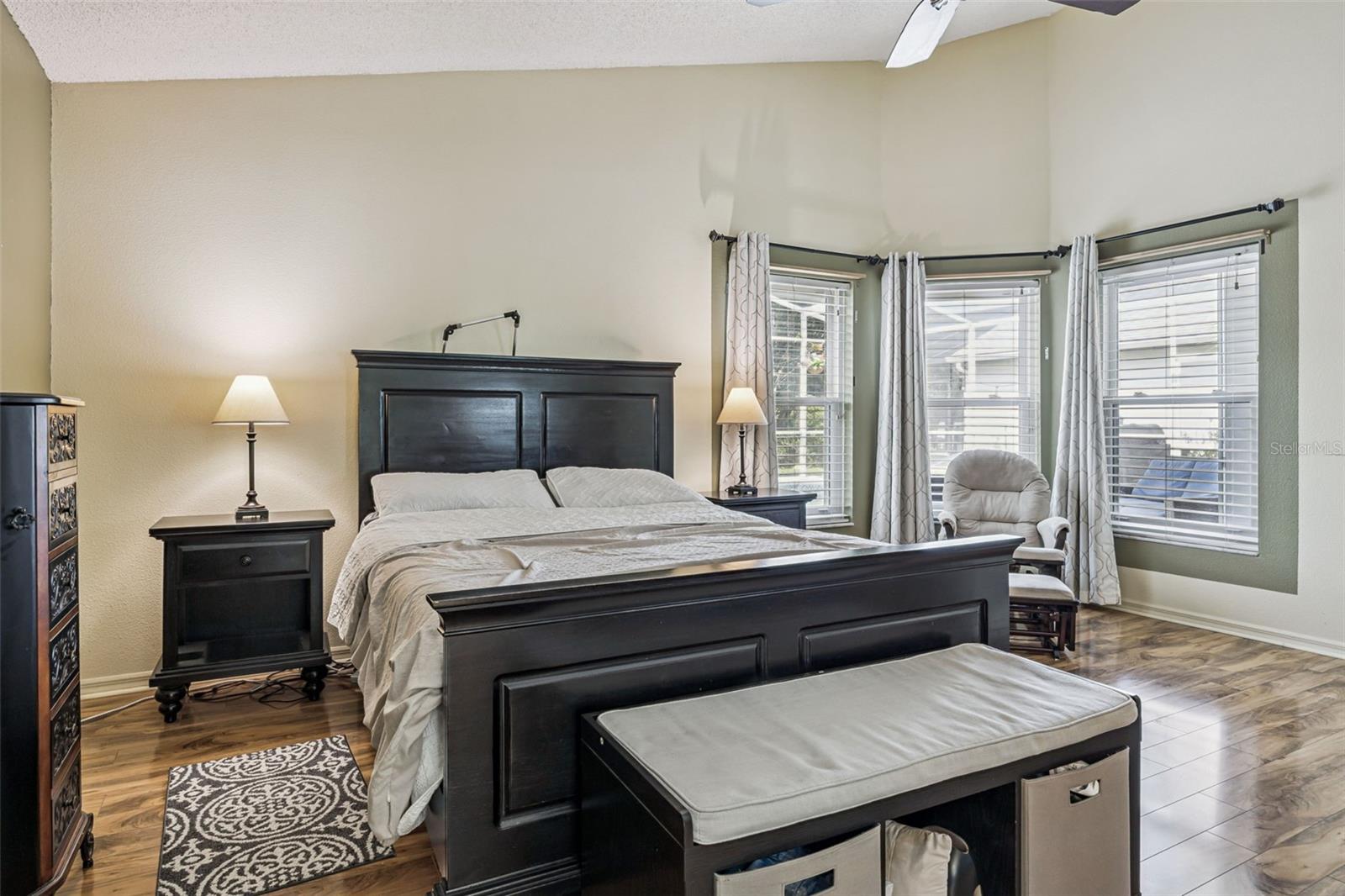 HUNTERS CREEK TR 115 PH 01 - Residential