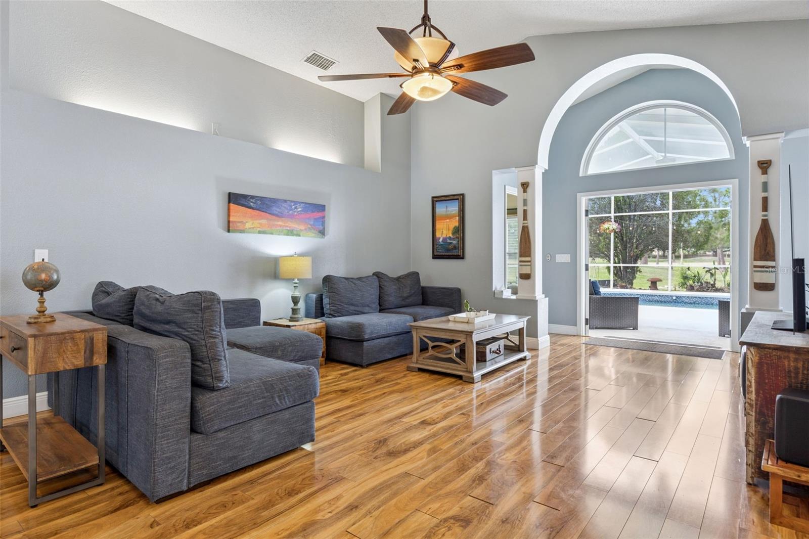 HUNTERS CREEK TR 115 PH 01 - Residential