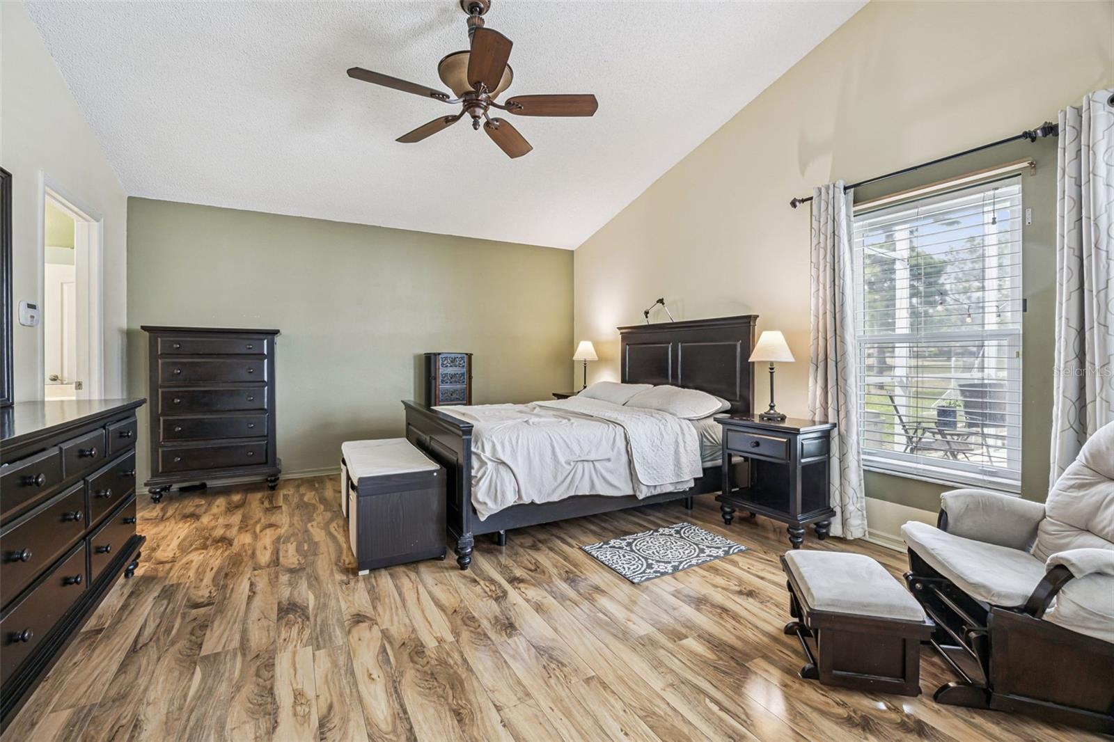 HUNTERS CREEK TR 115 PH 01 - Residential