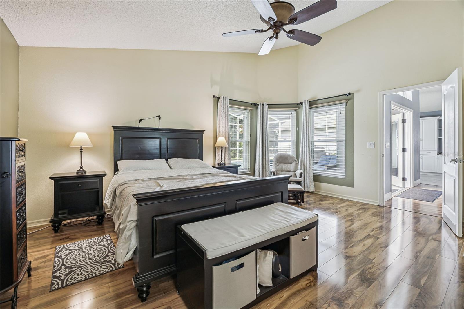 HUNTERS CREEK TR 115 PH 01 - Residential