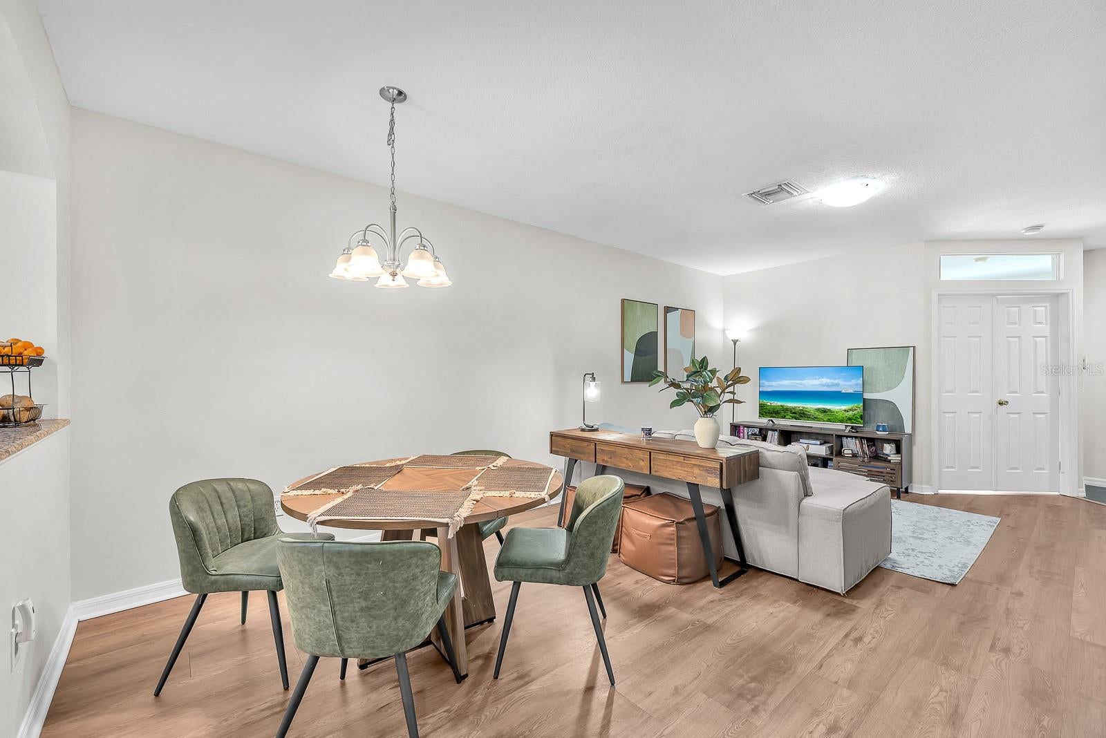 5819 FISHHAWK RIDGE DRIVE