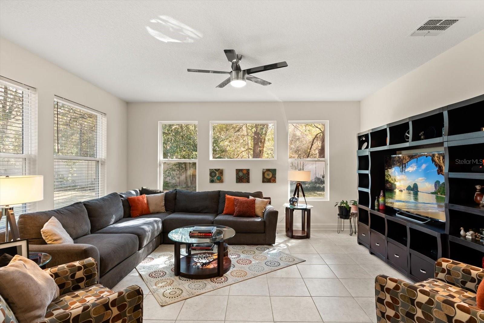 2709 TREE MEADOW LOOP