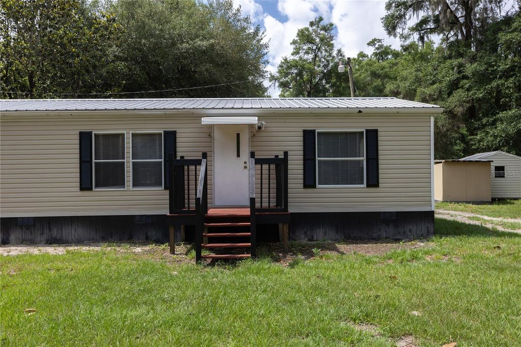 Photo of 4950 SW 80th Street, Chiefland, FL 32626 (MLS # GC540229)